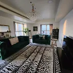 Luxury Stay In Marina