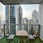 Lux Bnb I The Residences I Sky Line Views