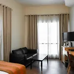 Tamani Marina Hotel & Apartments