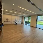 Burj Royale Condo, Close To Dubai Mall & Attractions