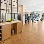 Vida Residences Creek - Colourful One Bedroom