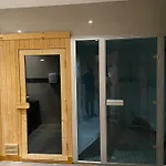 Homes2Retreat - Studio In Lincoln Park Sheffield