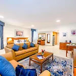 Golden Sands Hotel Apartments