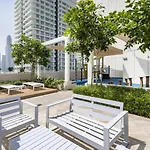 Livbnb - 2B With Sea View Emaar Beachfront