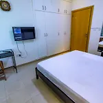Lovely Spacious Rooms For Ladies In Marina للفتيات فقط