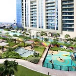 Brown Stone - Pool & Skyline View Aykon
