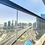Tick - King Suite City Skyline View With Pool & Sauna
