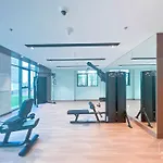 Cozy 1Br With Balcony & Views In Azizi Fawad