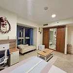 Super Host At Highest Residential Tower In The World, Private Rooms In A Shared Apartment