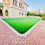 2 Bedroom Villa With Huge Garden