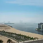 Stylish Poolside Apartment In Dubai Creek Harbour - By Dustay
