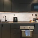 Golf Horizon, Golf Town - Studio Apartment - Allsopp & Allsopp
