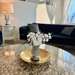 Luxury - Beachfront - Spacious Shoreline Residences - 5 Star Private Beach Resort