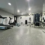 White Sage Stunning New Studio In Marina