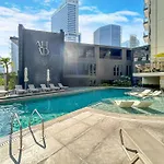 Exquisite Modern Home Minutes From Downtown Dubai