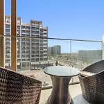 Studio Azizi Riviera 24 Community View