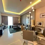 Luxurious & Modern 1Br Damac Paramount Business Bay