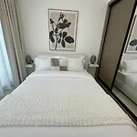 Spacious 1Br In Binghatti Creek