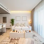 Blue Breeze - Modern Apt With Partial Marina Views & Balcony