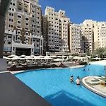 Stunning Infinite Sea View Three Bedroom Plus Maid\'S Apartment In Palm Jumeirah