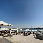 Stunning Infinite Sea View Three Bedroom Plus Maid\'S Apartment In Palm Jumeirah