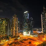 Stylish New 1Br Walk To Burj Khalifa & Dubai Mall
