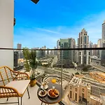 Stylish New 1Br Walk To Burj Khalifa & Dubai Mall