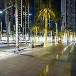 5 Min To Burj & Dubai Mall, Pool With Burj View