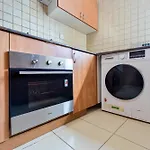 Marcopolo - Lavish 2Br Apartment Next To Metro & Tram