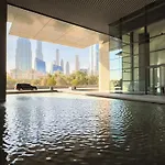 Elegant 1-Bedroom Apartment, Full Burj Khalifa & Downtown Views