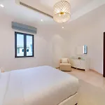Frond K, Beachfront Signature Villas, Palm Jumeirah - Mint Stay