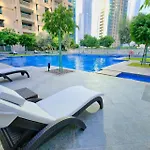 La Vista Holiday Home