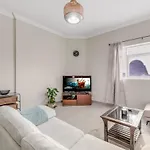 Waves - Spacious 1Br With Balcony & Cozy Interiors In Jvc