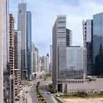 Keyrock Living - Lakeview Retreat In Business Bay