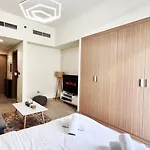 Studio In Azizi Riviera 10 Mins To Downtown