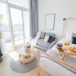 Airstay - Contemporary Studio - Dubai Marina - Monthly Offer Available