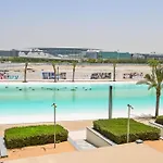 Stunning 1Br Retreat With Crystal Lagoon Views!