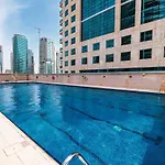 Lux 5Br Marina Apt With Jacuzzi, Walk To Beach, Gym