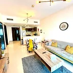 Stadium View 1Bedroom In Red Residence In Sport City