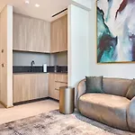 Modern Studio Elegant & Comfort