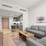 Keysplease 1 Bedroom Apt In Azizi Riviera, Min To Downtown