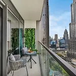 Crown Jewel 2 Bedroom Apartments I Iconic Burj Khalifa And Fountain Views I Free Parking, Gym, Pool, Wi-Fi And Ps5 I By Skyline Serenity