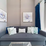 Sleek & Modern 1-Bed In Zada Tower Business Bay