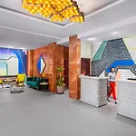 Leva Hotel And Suites Opposite Downtown