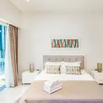 Modern Large Studio Central Park Difc