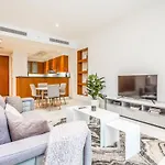 Modern Large Studio Central Park Difc