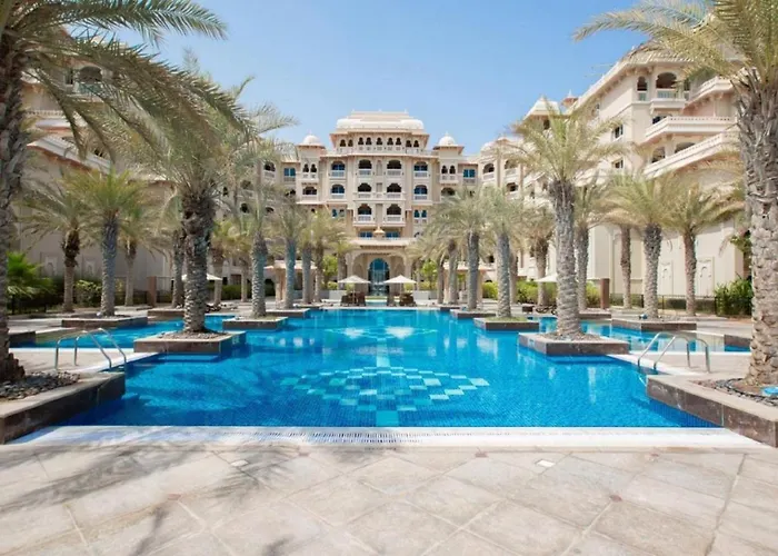 PALM Jumeirah Grandeur Residences, private Pool&Beach