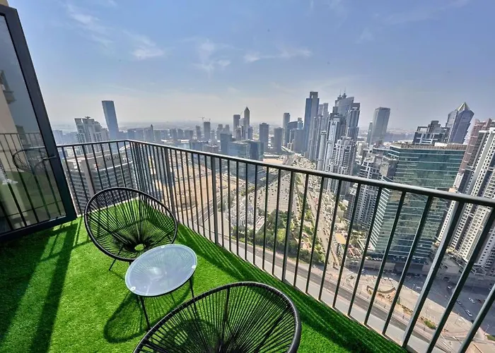 Magnificent Lux 2 Bedroom With Incredible Skyline View