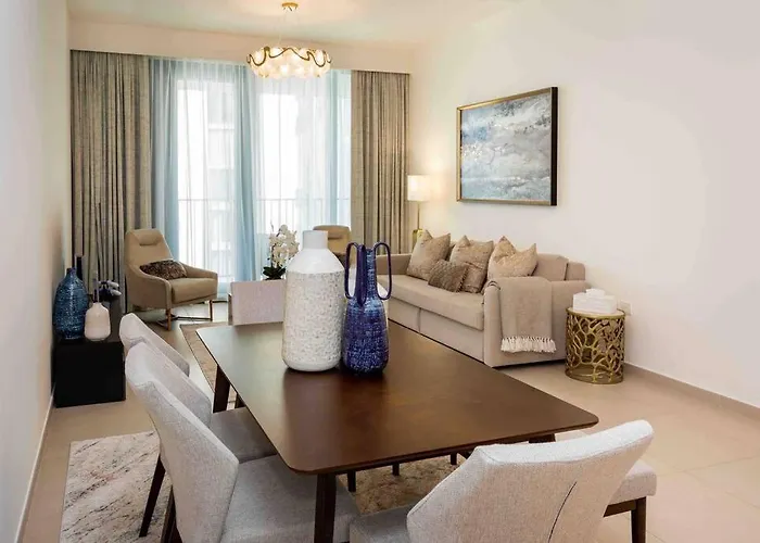 Luxurious 2 Bed Sleeps 6 In Downtown