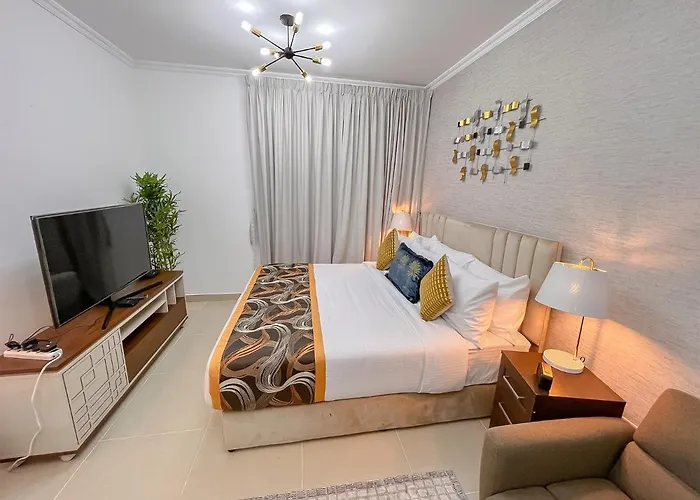 Cosmos Living Luxurious Studio Near Metro